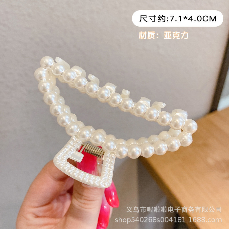 Leche marrón grande clip hembra red rojo invierno felpa horquilla trasera cabeza clip horquilla tocado tiburón clip al por mayor