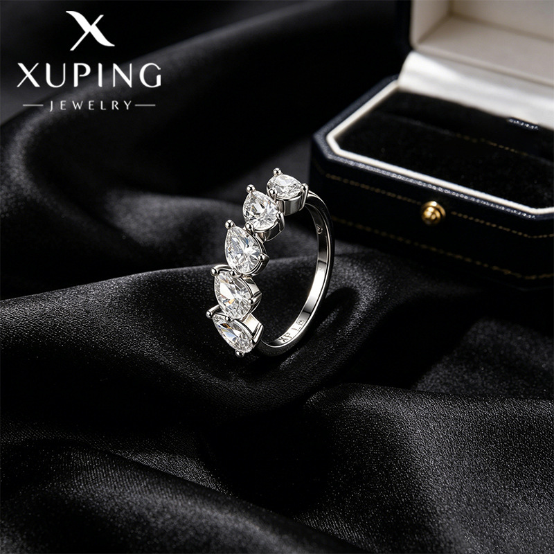 Xuping anillo de joyas gemas artificiales de cobre chapado blanco ligero anillo de boda de lujo elegante joyería