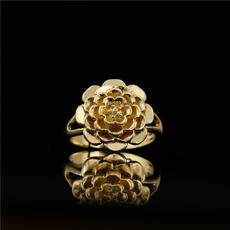 Retro Big Flower Ring Copper Ring display picture 3