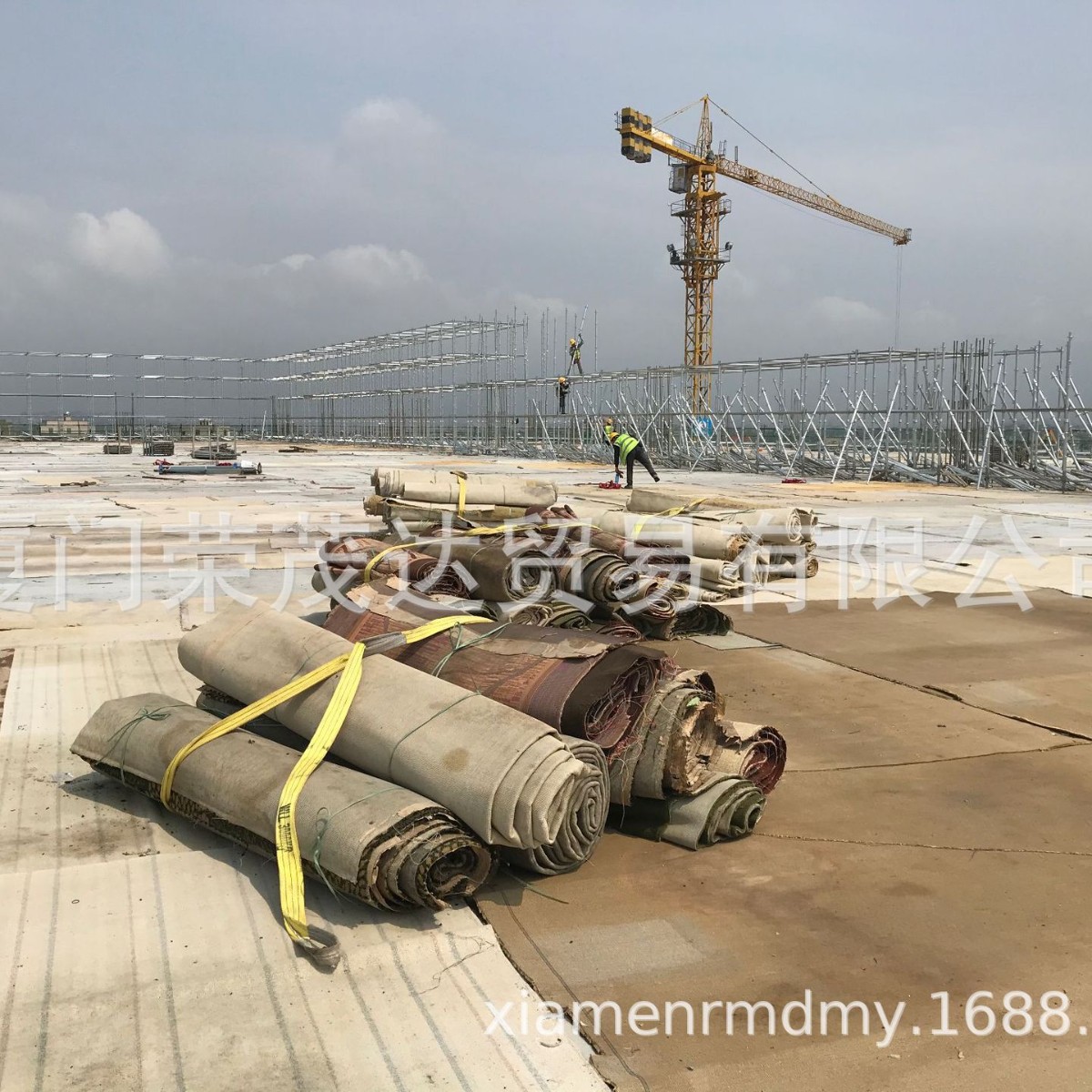 厦门旧地毯出售  成色新数量大 适用于工地地面保护