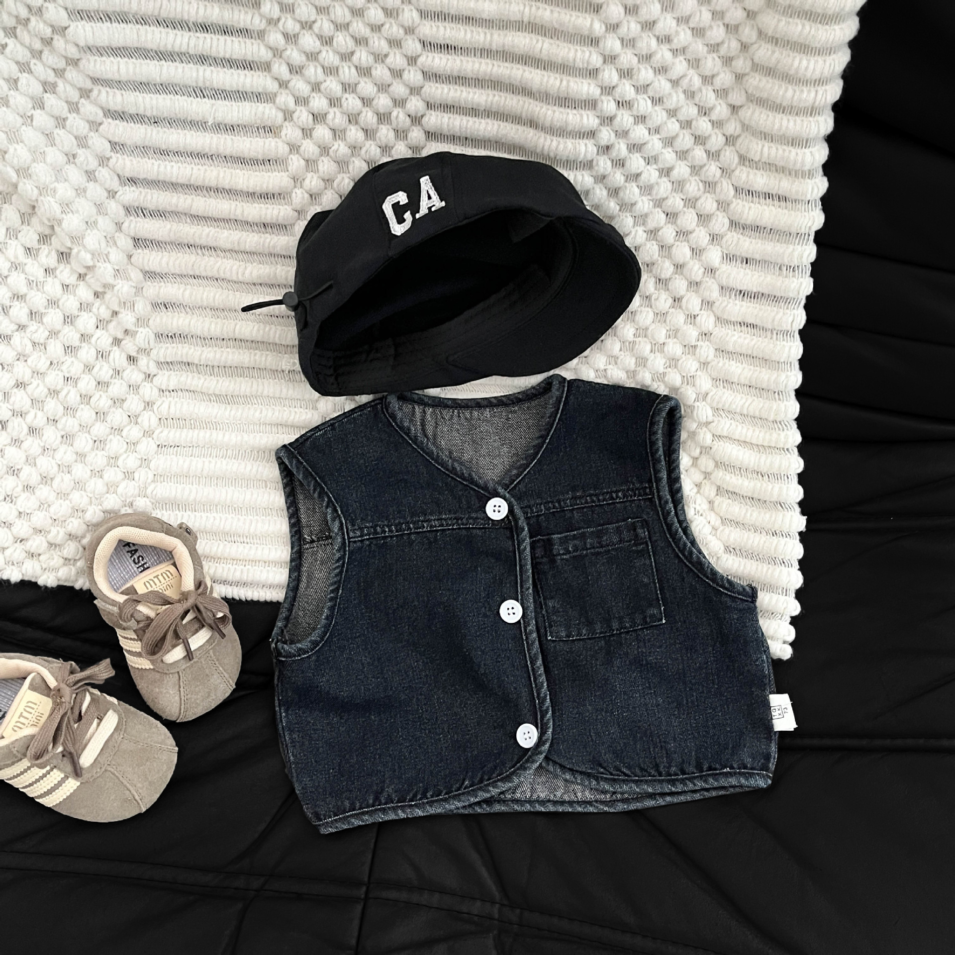 Chaleco de vaquero de primavera y otoño para niños, chaleco casual de hombro para bebés.