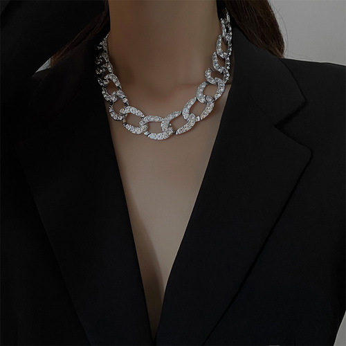 Elegant Cuban Link Diamond Necklace for Women, Ins-inspired Minimalist Luxury Brand Lockchain, Choker Necklace with a Chic and Refined Style