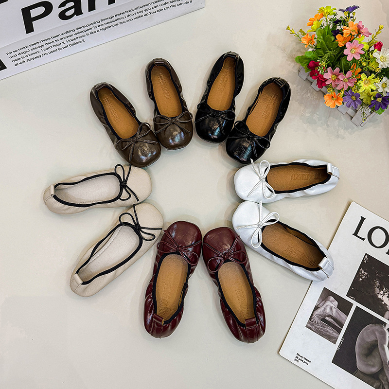 Fashion Versatile Niche Design Women's Leather Shoes 2025 Summer New Casual Soft Sole Pearl Shallow Mouth Single Shoes Trendy