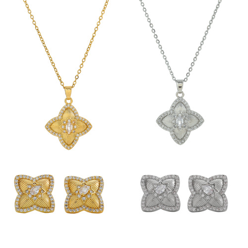 Necklace for Women, Influencer Lucky Grass Zircon Flower, Unique and Lightweight Luxury New Design Pendant Set, Titanium Steel Necklace