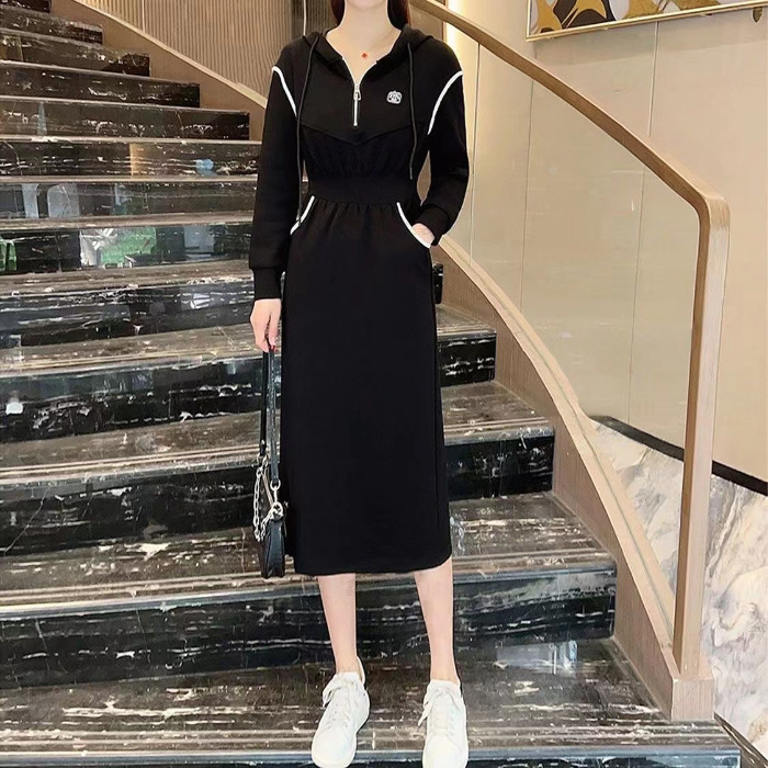 连衣裙女2025春秋季新款时尚连帽抽绳A字裙收腰显瘦中长裙子潮|undefined