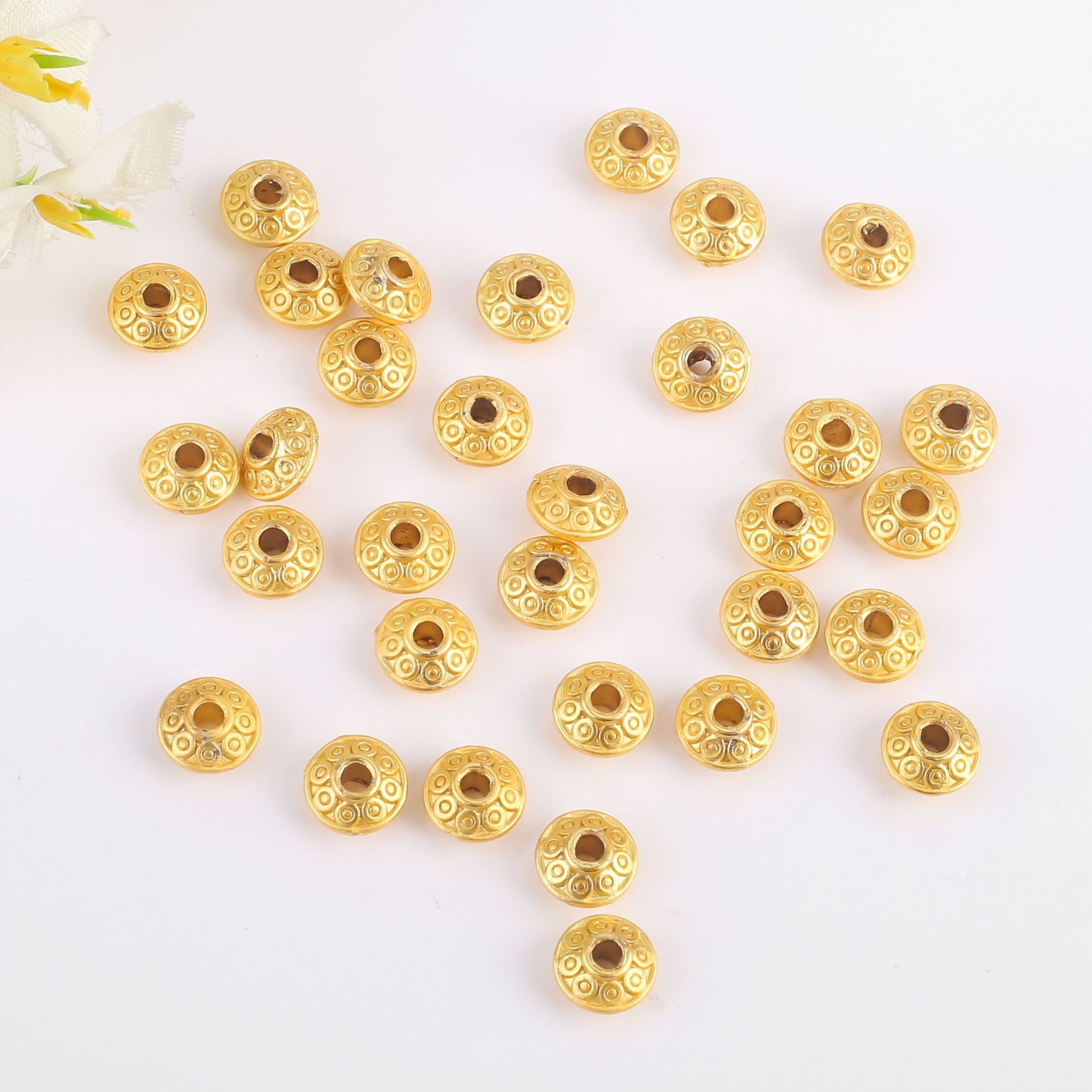 18K arena oro antiguo oro color protección cuentas redondas ovni espaciador diy pulsera collar accesorios de joyería al por mayor