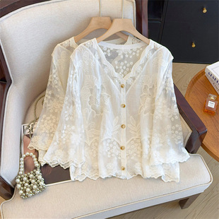Real Shot of Plus Size Women's French Style Heavy Embroidered Shirt, High-End Korean Design Cut Out Lace Top