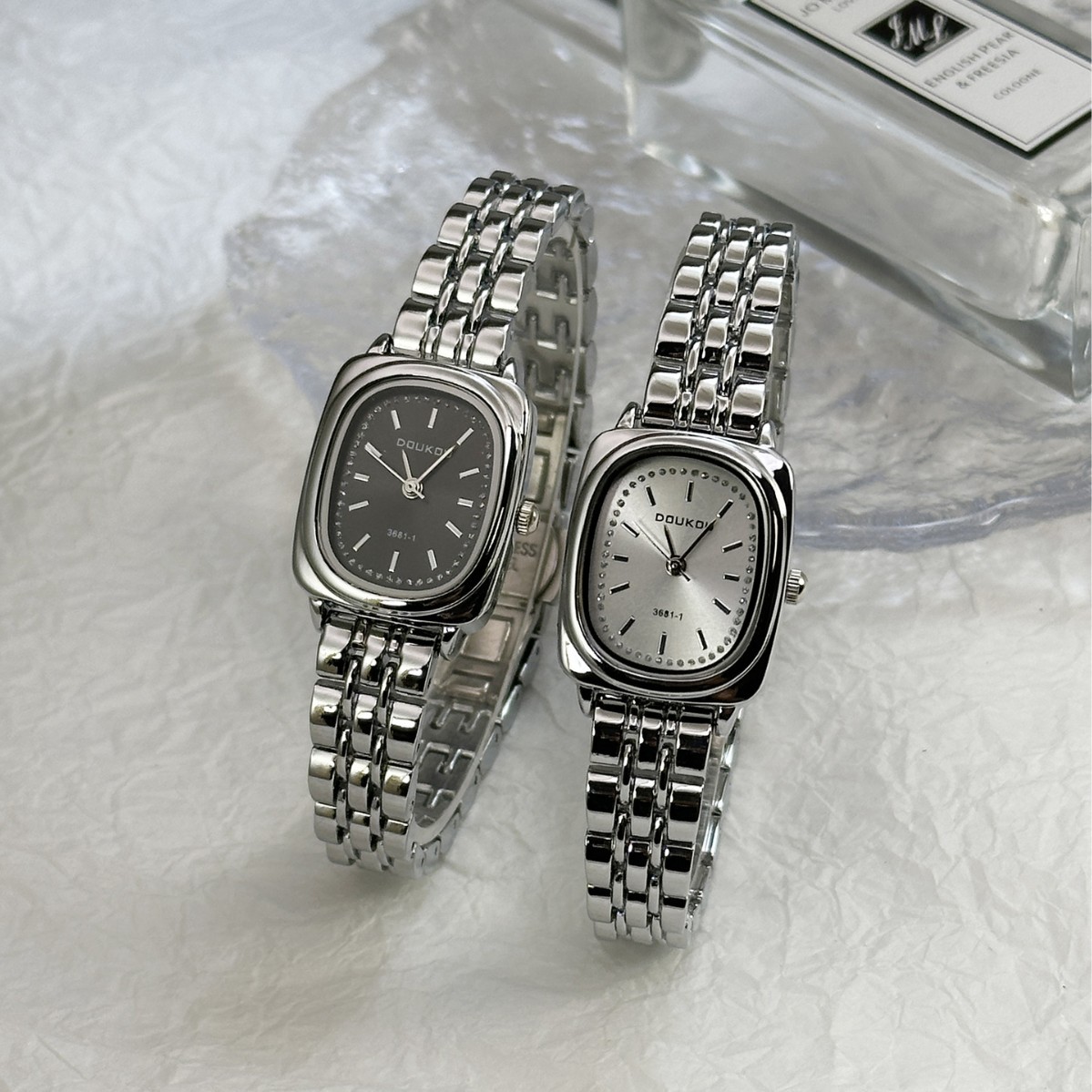 Women's Quartz Watch Simple Exquisite High-value Square Small Dial Steel Band Watch Cross-border Explosions Wholesale Price