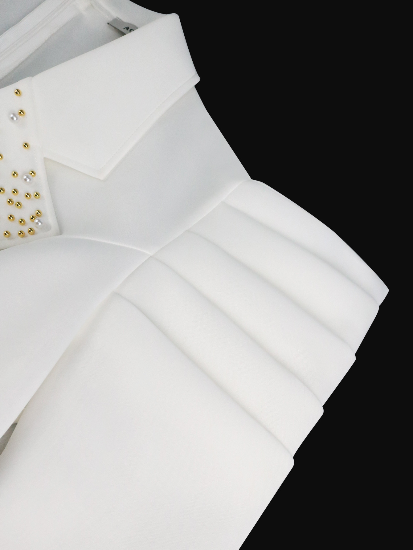 Robe grande taille élégante avec col tailleur et épaulettes_voghion.com
