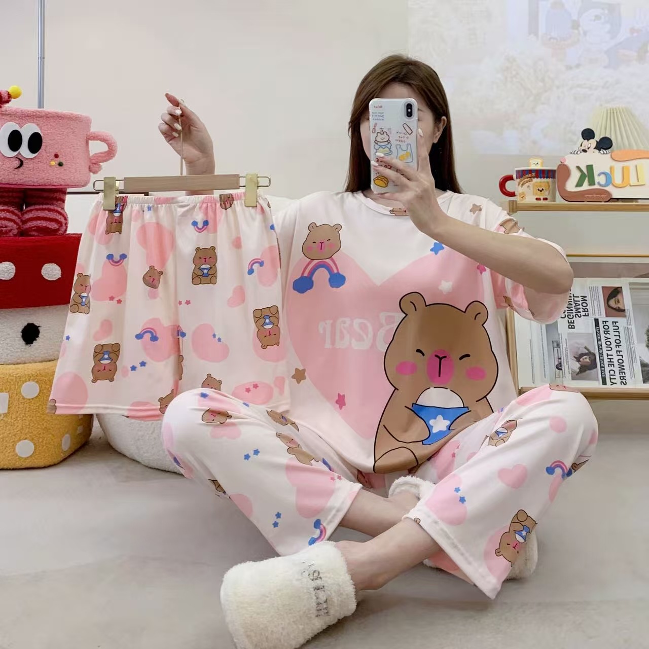 Pijamas de verano transfronterizos pijamas de leche de seda de tres piezas set de dibujos animados comercio exterior ropa para el hogar pantalones de mangas cortas lindos