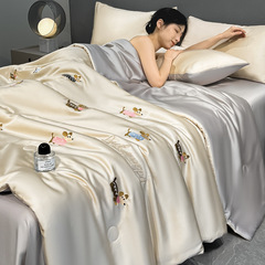 ライト高級アイスシルク夏クールキルトベッド 4 ピース夏シルキー裸睡眠刺繍キルトコア寝具シーツ 3 点セット