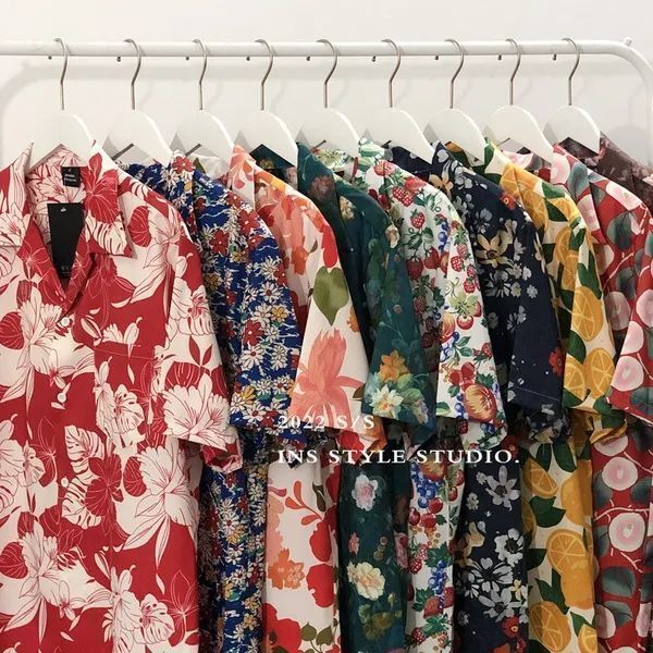 Hong Kong Style Retro 12Vitage Flower Shirt Short-Sleeved Thai Hawaiian Style Design Handsome Loose Shirt for Men and Women