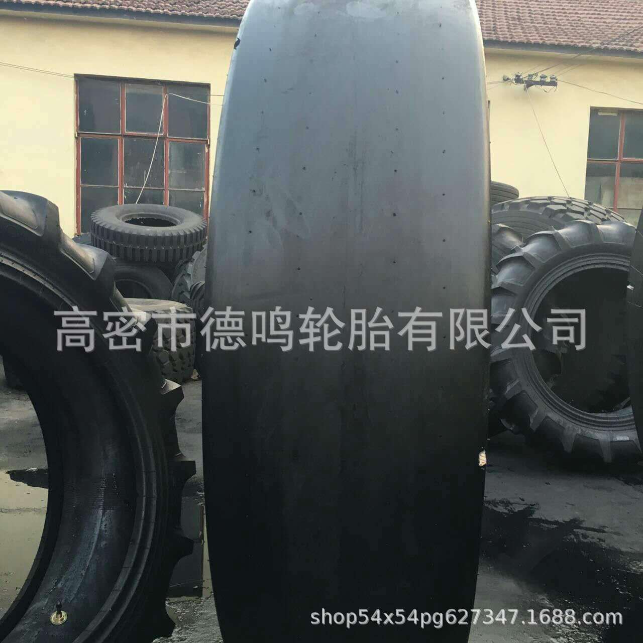 Suministro de neumáticos de mina brillante 18.00-25 raspador de neumáticos maquinaria de ingeniería Puerto delantero colgando engrosamiento de los neumáticos