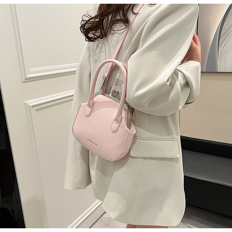 Women's Medium Pu Leather Solid Color Vintage Style Classic Style Buckle Dome Bag display picture 16