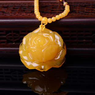 Beeswax Pendant Polish Amber Beeswax Rough Wholesale Pendant Women's Rose Honey Beeswax Pendant