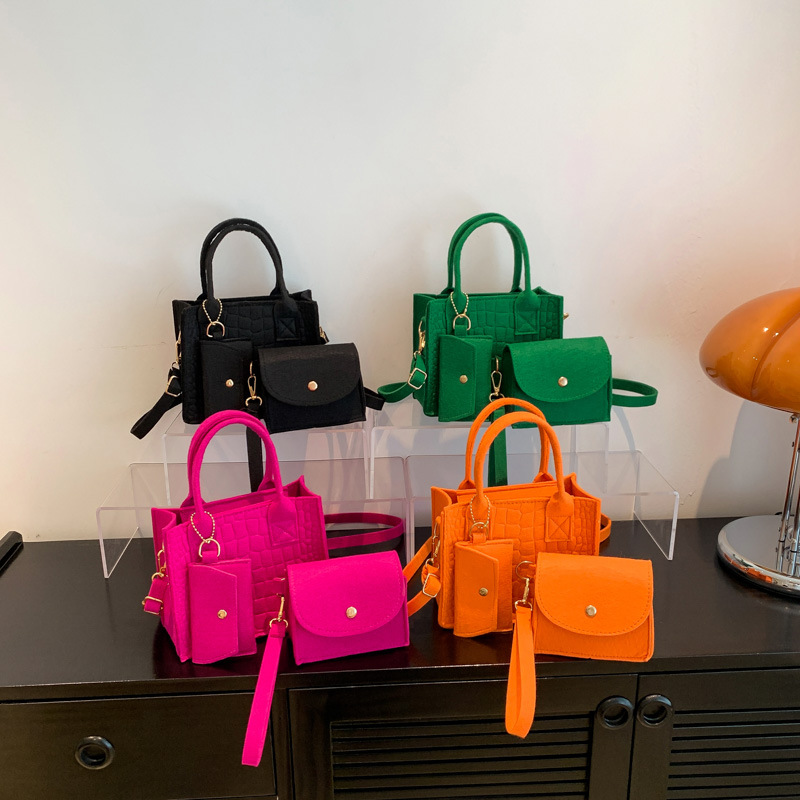 Patrón de cocodrilo de fieltro color sólido portátil pequeño bolso cuadrado conjunto de tres piezas bolso de la madre y el niño 2023 popular hombro crossbody simple bolso de las mujeres