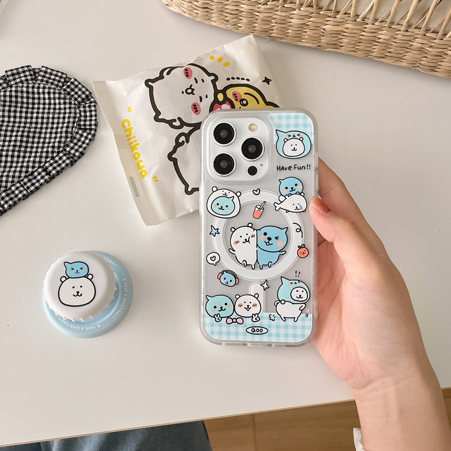 Divertido y lindo oso soporte de tapa de botella magnético para iphone16ProMax funda para teléfono móvil Apple 15 14 sensación de piel