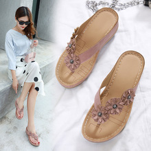 2025夏女平底复古花朵超舒适圆头休闲厚底凉鞋人字拖鞋轻便新款