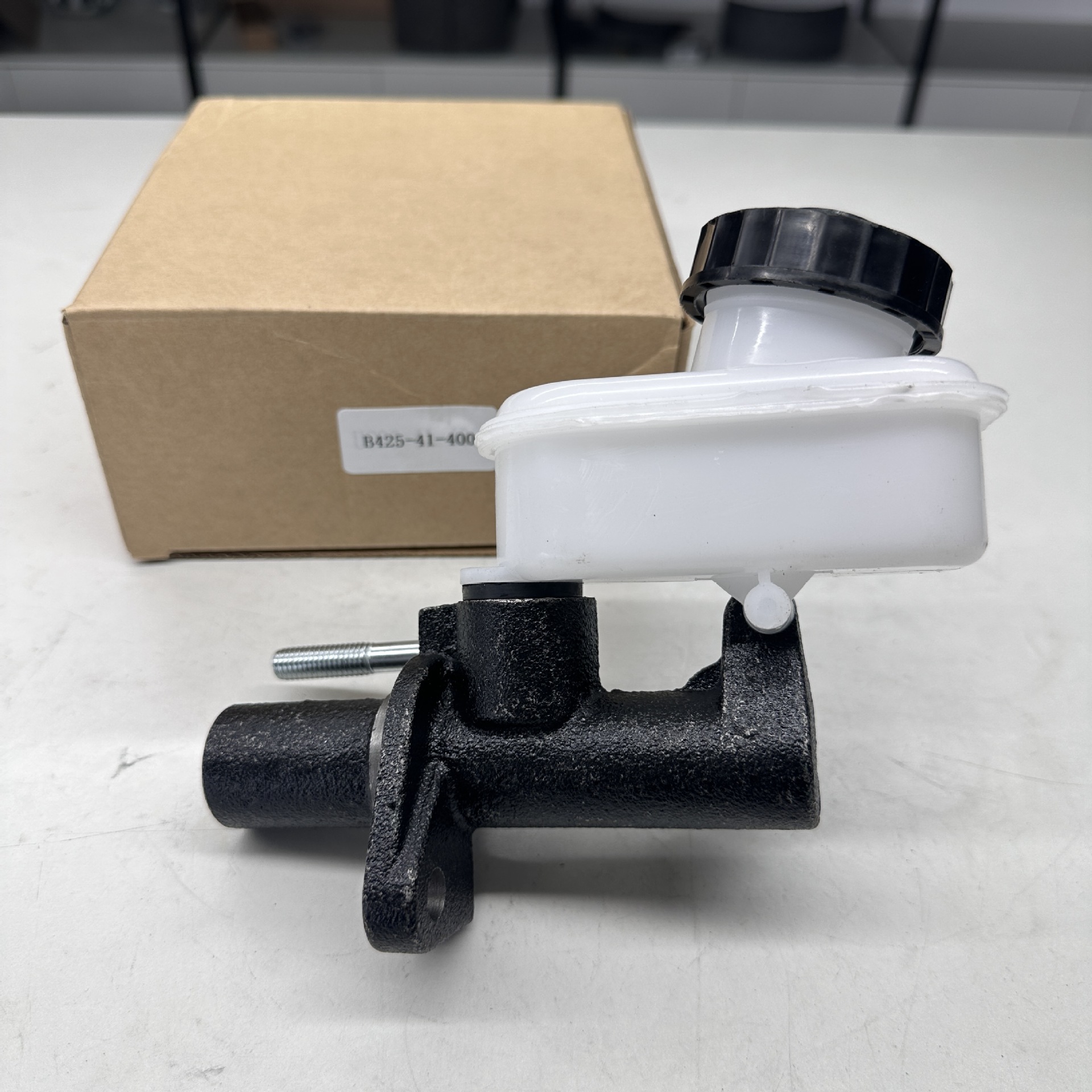 For Mazda Mx-5 Clutch Master Cylinder B425-41-400 Nm00477 123313456