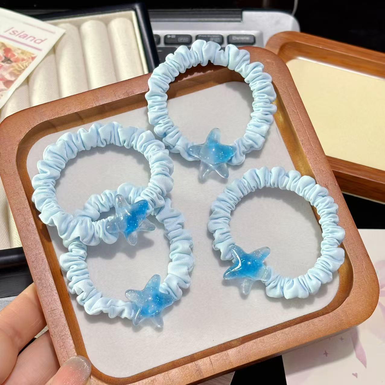 Ins Girl Sea Salt Bubble 귀여운 스타 블루 헤어 밴드 헤어 로프 커플의 가장 친한 친구 헤어 로프 학생의 말 꼬리 헤어 액세서리