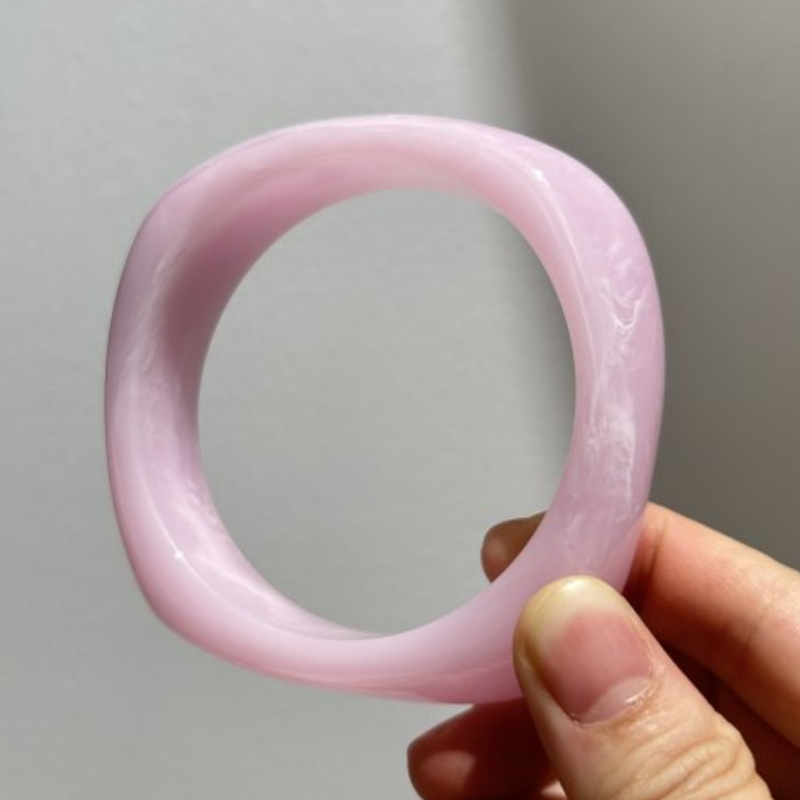 ヨーロッパとアメリカの大内径6.6cmバージョン、ブルーミング大理石模様の半透明マルチカラーブレスレット、特殊な形のワイドスクエアブレスレット、クロスボーダー|undefined