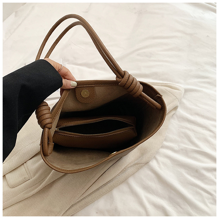 Einfache trendige große Kapazität Eimer 2024 neue Pendler Mutter und Kind modische Textur Frauen einzelne Schulter_voghion.com