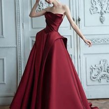 酒红色新娘敬酒服2024新款名媛气质抹胸婚纱显瘦回门订婚晚礼服女