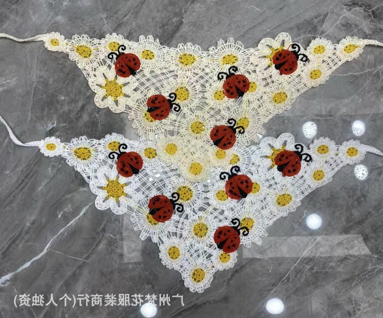 일곱 별 무당벌레 흰색