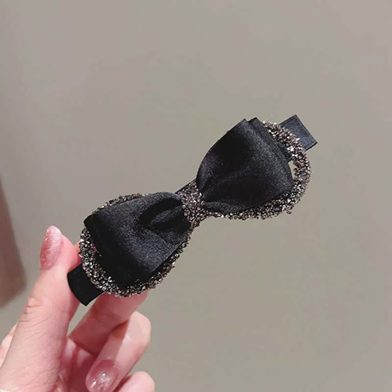 Модный черный галстух-бабочка с блестками-бриллиантами