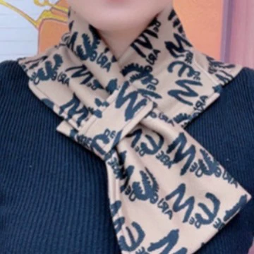 Новый шейный нагрудник плюс карман для теплых наклеек дикий шарф двухсторонний модный жаккардовый алфавит для мужчин и женщин