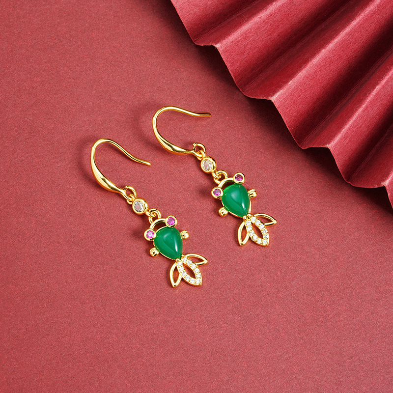 Tendencia nacional Vietnam arena oro pendientes retro con incrustaciones de circón calcedonia gancho de oreja temperamento femenino todo fósforo joyería de alta calidad al por mayor