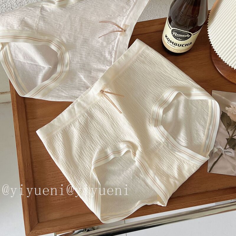 Cloud feeling ~ comfortable, soft, light and breathable mid-waist cotton crotch full hip-wrapped underwear for women