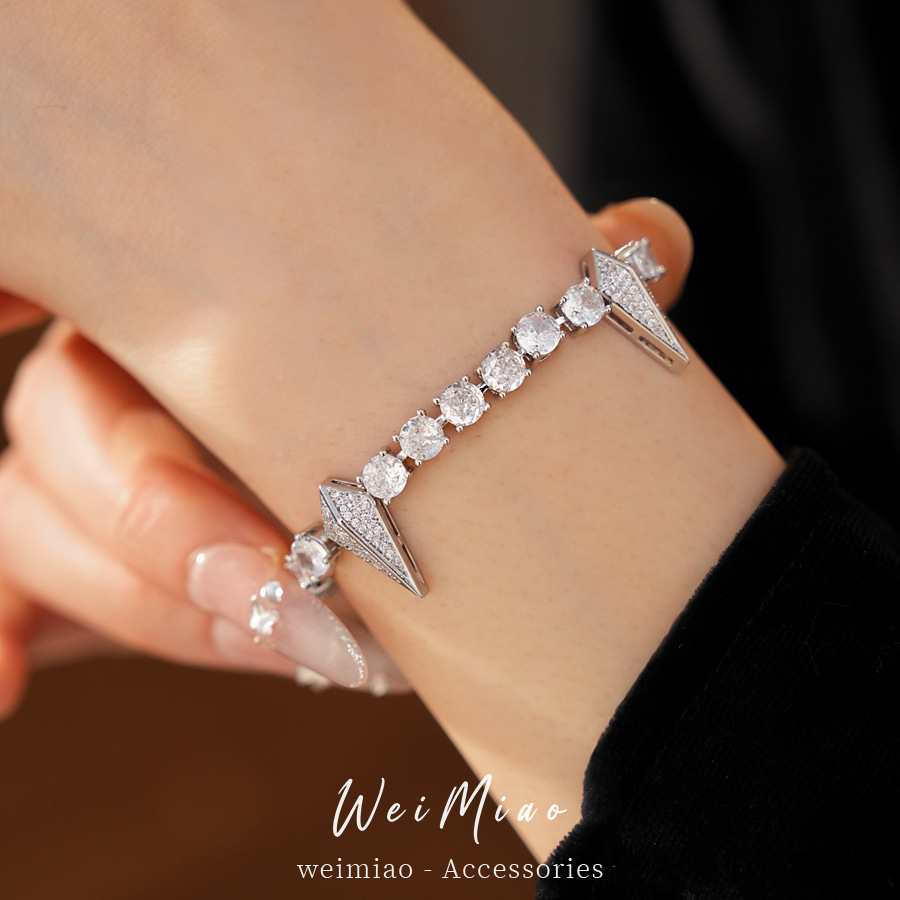 Zircon colgante de diamante redondo pulsera de fichaje personalidad pulsera de estilo hip-hop punk lujo ligero de alta sensación joyas de mano para mujeres