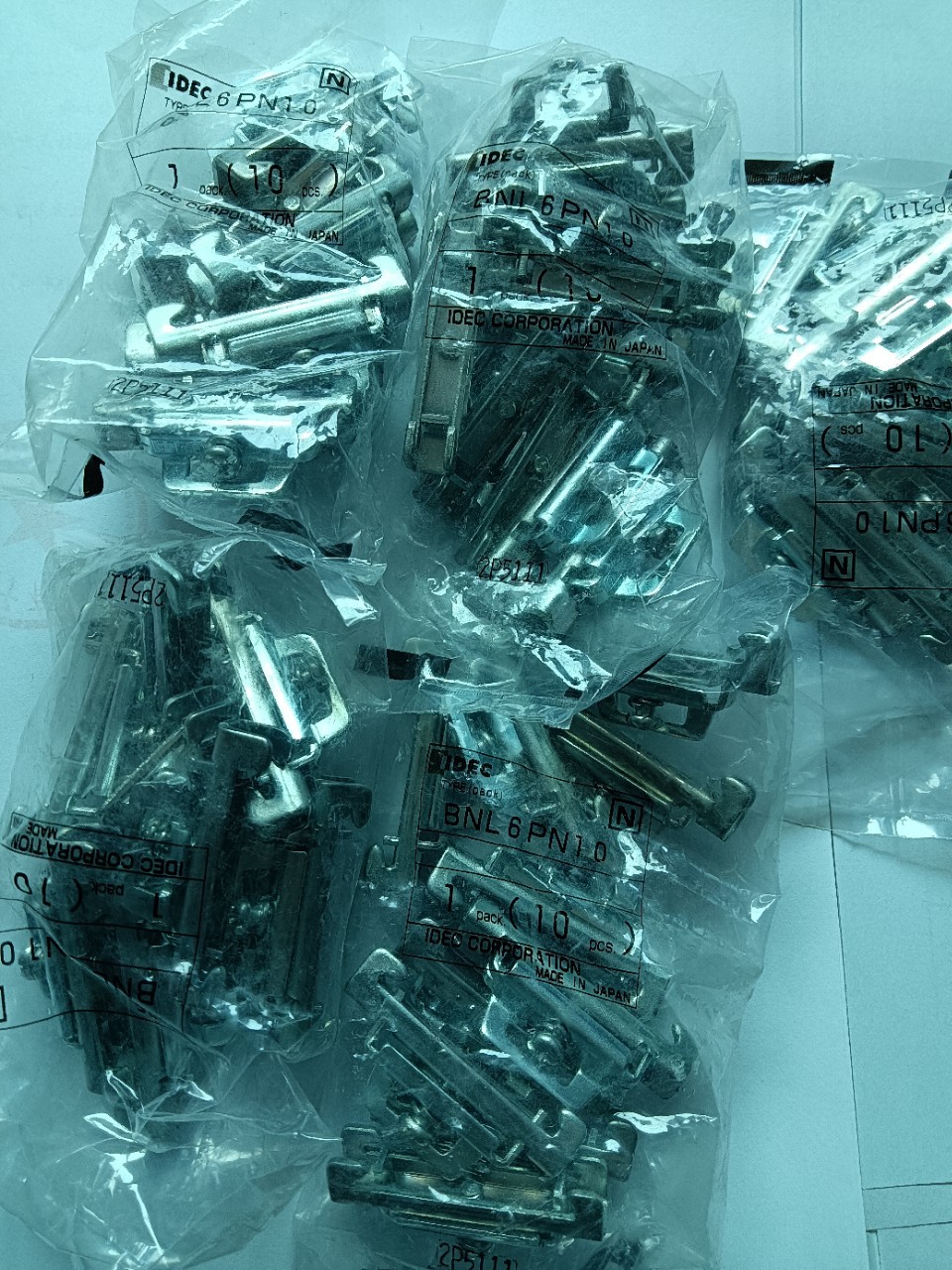 全新原装和泉端子金属堵头BNL6PN10