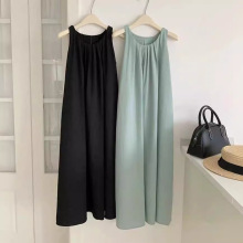 一眼心动的兰绿色连衣裙 日常休闲氛围感 小心机露背设计吊带裙女