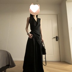 夏の美しいセットvネックの上着付きのスカートの2つのセットのフランスの袖なしの黒いワンピースの子供の夏