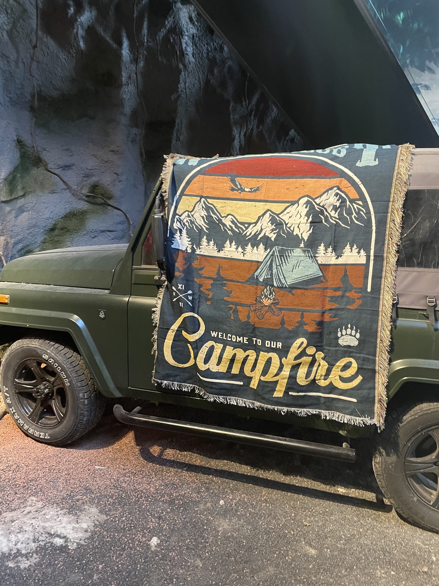 Description Picture 6 of itemTextile City Ins Mountain Tapestry Blanket Outdoor Camping Campfire Mat Living Room Sofa Cover Background Home Decoration