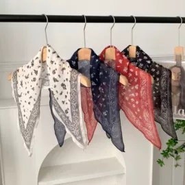 丝巾;围巾;披肩