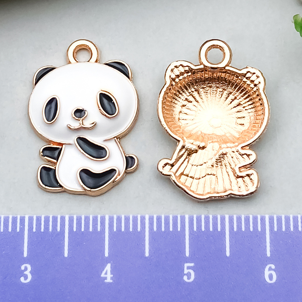 DIY dibujos animados panda bambú goteando aceite de aleación pendientes llavero animal colgante accesorios de joyería decoración de estilo chino