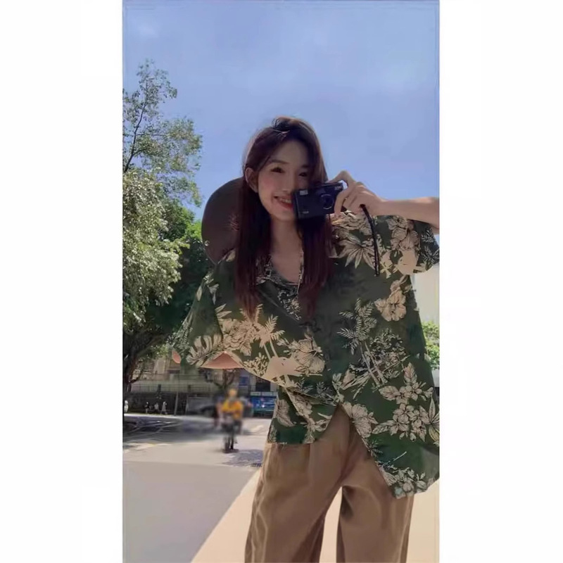 2025 Hawaii Green Retro Floral Shirt Women's Small Fresh Design Sense Niche Chic Hong Kong Style Top Trendy 2025 Hawaii Green Retro Floral Shirt Women's Small Fresh Design Sense Niche Chic Hong Kong Style Top Trendy