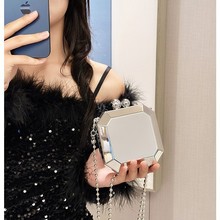 新款欧美跨境晚宴包时尚个性设计亮片亚克力晚宴包链条斜挎盒子包