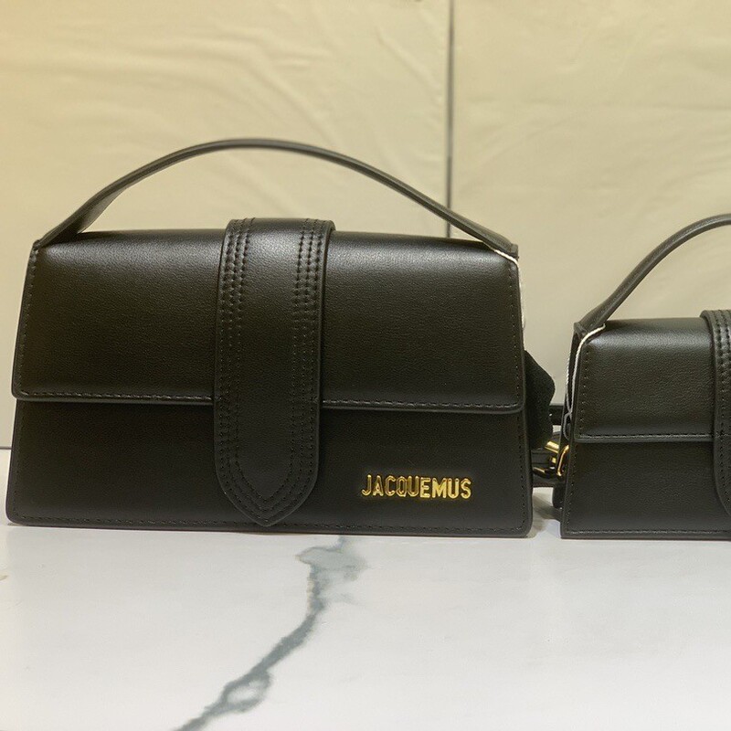 26 French Niche Brand Jacquemus Genuine Leather Small Square Bag Versatile Fashion Handbag Shoulder Bag with a High-End Feel for Women