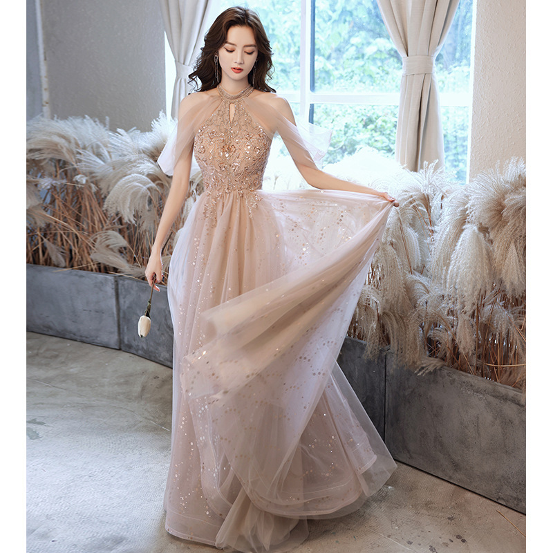 Vestido de noche color champán con un toque de hada, nuevo modelo 2026, elegante para banquetes, vestido de dama de honor para cumpleaños, vestido de anfitriona con un toque de alta calidad.