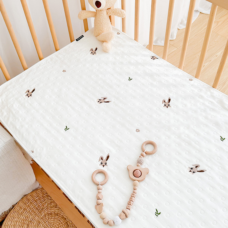 Six layers of gauze [sheet]-embroidered forest rabbit