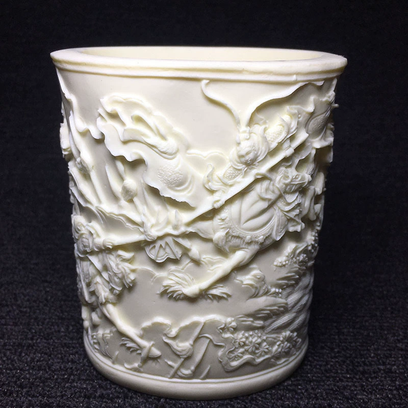 Резьба по слоновой кости «Три героя, борющиеся против Лу Бу», полупрозрачный держатель для ручек, настольные украшения для дома, гостиной, украшение из семян бодхи