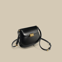 2025新款真皮马鞍包小众腋下斜跨包简约高级时尚高级复古通勤女包