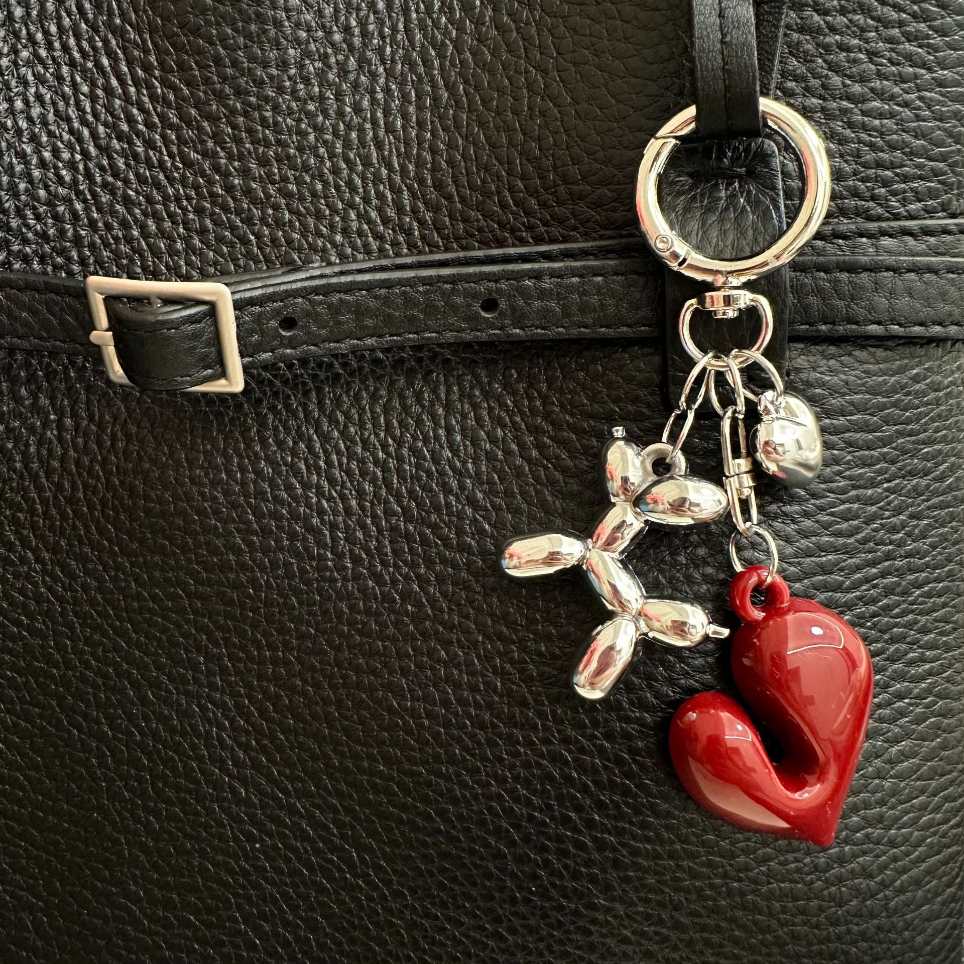 Estilo ins creativo amor rojo a juego bolso de perro con globo colgante cadena de teléfono móvil llavero accesorios colgantes de coche