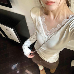 Hhyii心crush白いレースの底のシャツの女性の秋冬の新型の毛を磨いて身を修めるニットの上着