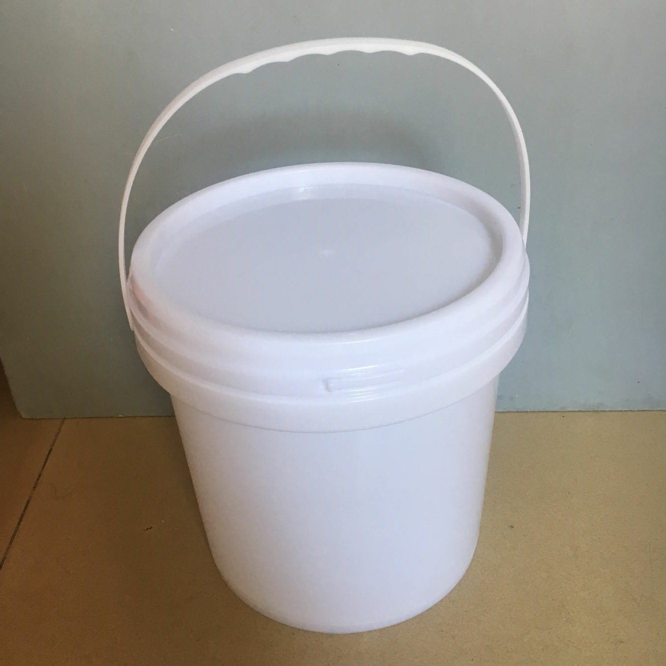 【河南现货】密封5L白色提手圆塑胶涂料桶 工业化工塑胶PP涂料桶