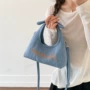 便携女士女性年轻斜挎包